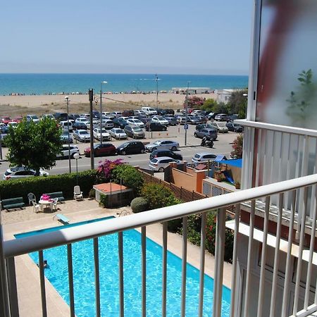 Apartamento Maraka Playa Castelldefels Dış mekan fotoğraf
